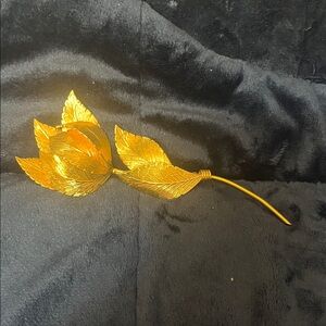 Vintage Coro Gold Leaf Brooch
